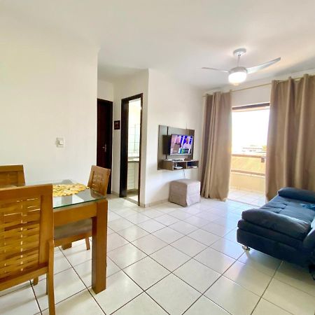 Apto No Centro Perto Do Shopping Com 2 Quartos De Casal Arcond Wifi Fibra Homeoffice E Garagem Em Dourados Eksteriør bilde