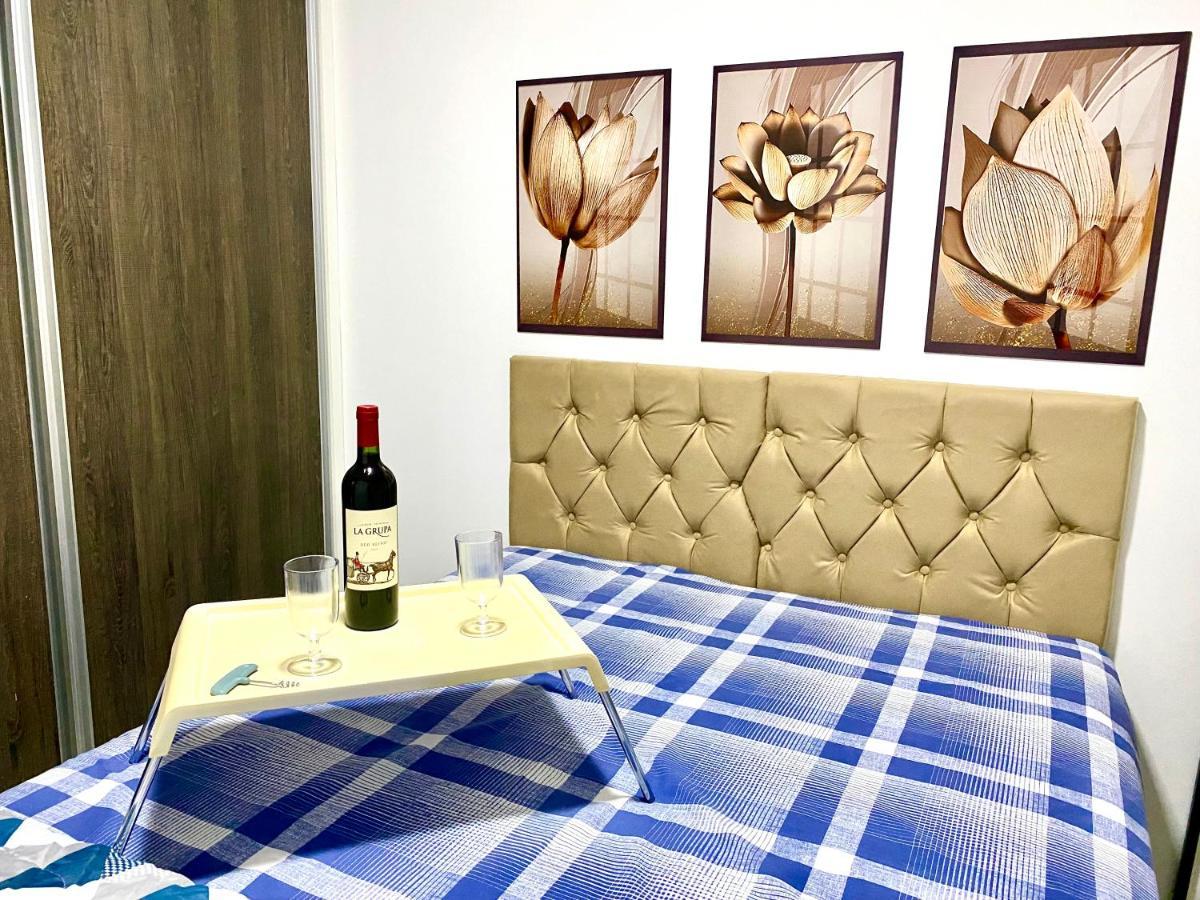 Apto No Centro Perto Do Shopping Com 2 Quartos De Casal Arcond Wifi Fibra Homeoffice E Garagem Em Dourados Eksteriør bilde