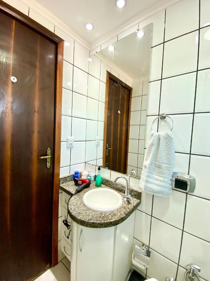 Apto No Centro Perto Do Shopping Com 2 Quartos De Casal Arcond Wifi Fibra Homeoffice E Garagem Em Dourados Eksteriør bilde