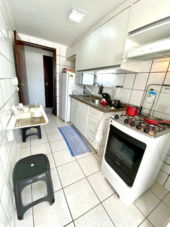 Apto No Centro Perto Do Shopping Com 2 Quartos De Casal Arcond Wifi Fibra Homeoffice E Garagem Em Dourados Eksteriør bilde